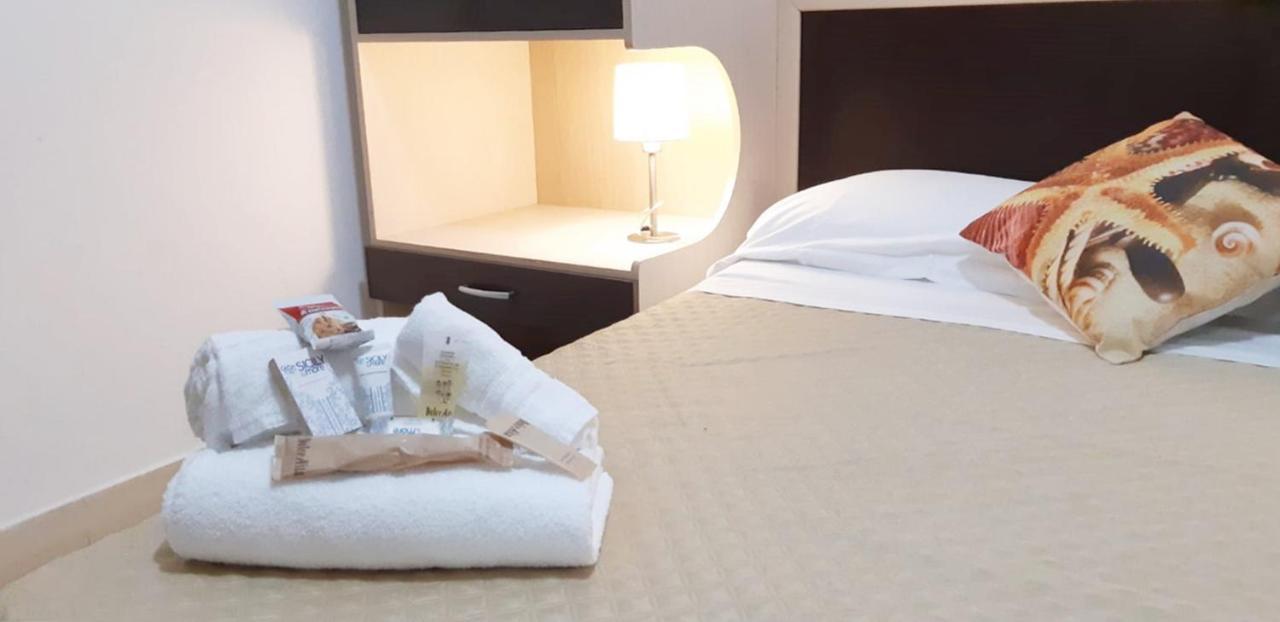 อิล กันโตเน เดล ฟาโร อพาร์ตเมนต์ Hotel จีอาร์ดีนี นักซอส ภายนอก รูปภาพ