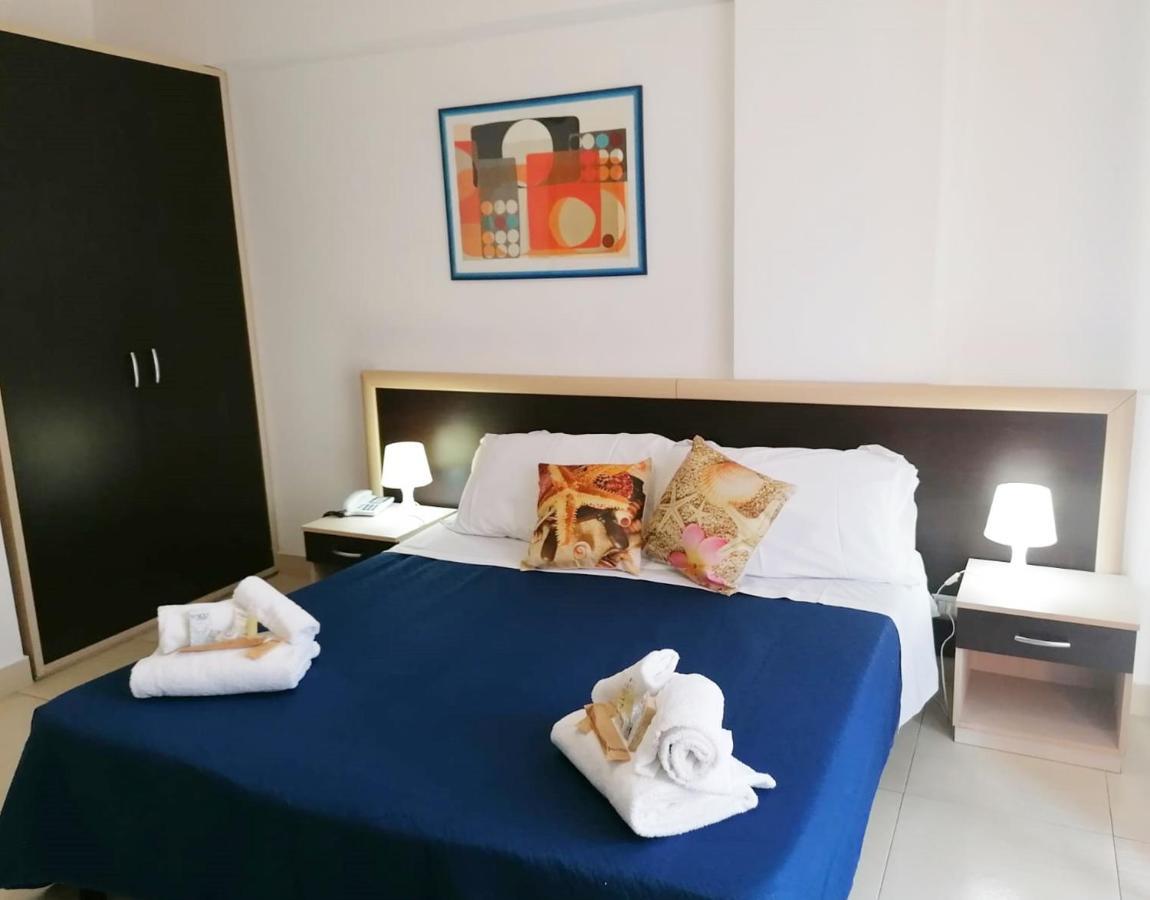 อิล กันโตเน เดล ฟาโร อพาร์ตเมนต์ Hotel จีอาร์ดีนี นักซอส ภายนอก รูปภาพ